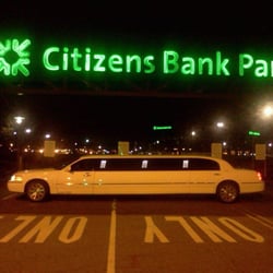 Dave's Limousine - Lincoln stretch