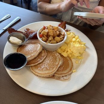Hash Kitchen - Food - New American Near Me - Gilbert, Arizona