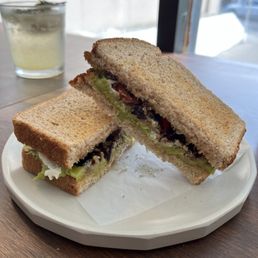 Avocado sandwich