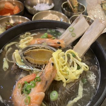 Mugunghwa - Premium Kalbitang - Abalone, Shrimp, Octopus, and Two Beef Ribs - Soup Near Me - El Cerrito, California