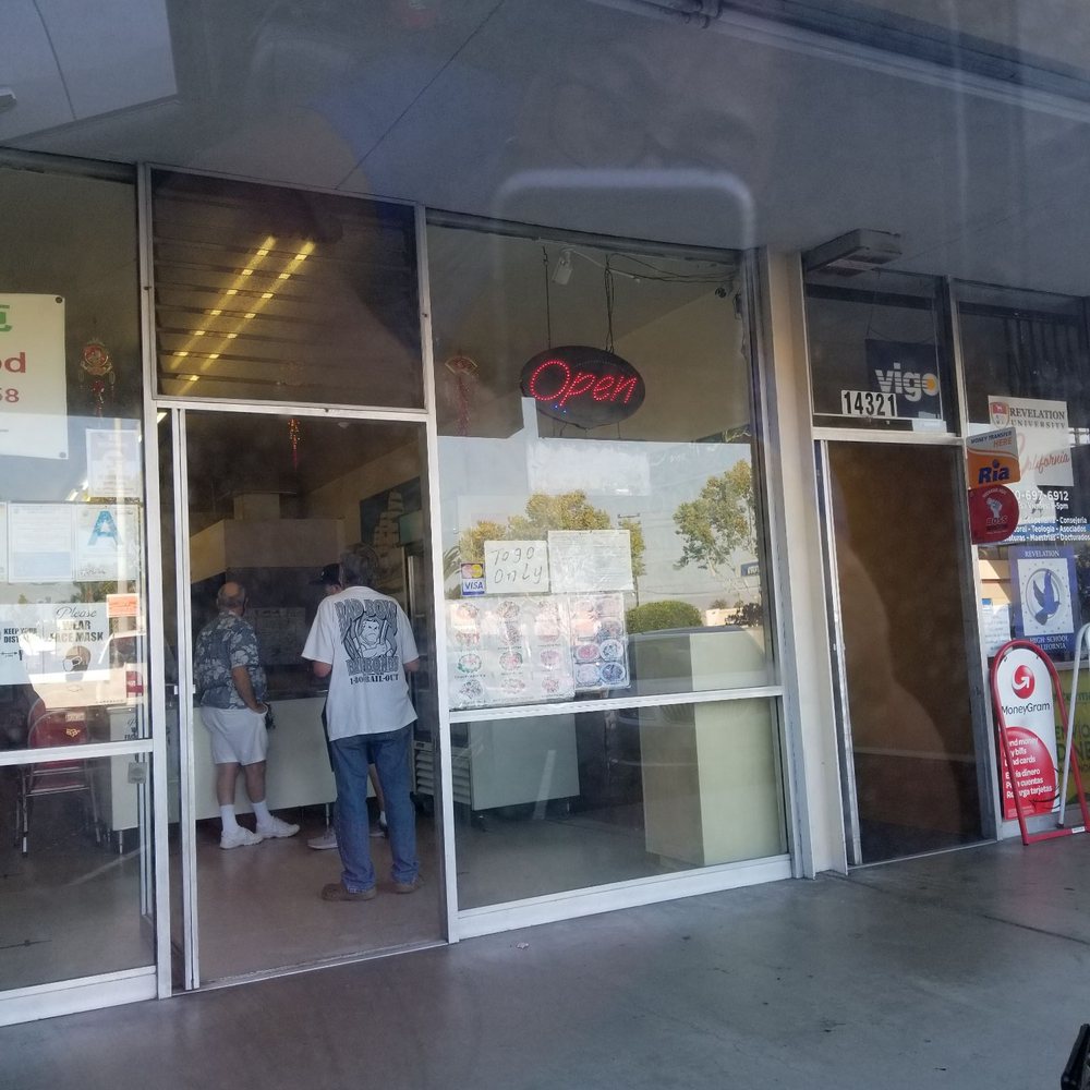 Lucky Bamboo Kitchen - Little store front. - Chinese Near Me - Lawndale, California