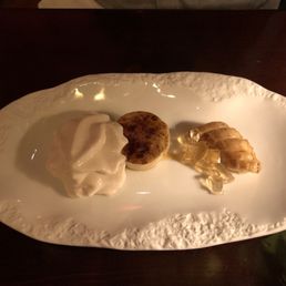 Vanilla Crema with flamed bananas Vanilla Crema with flamed bananas