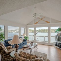 United Country Realty Land and Lakes Group