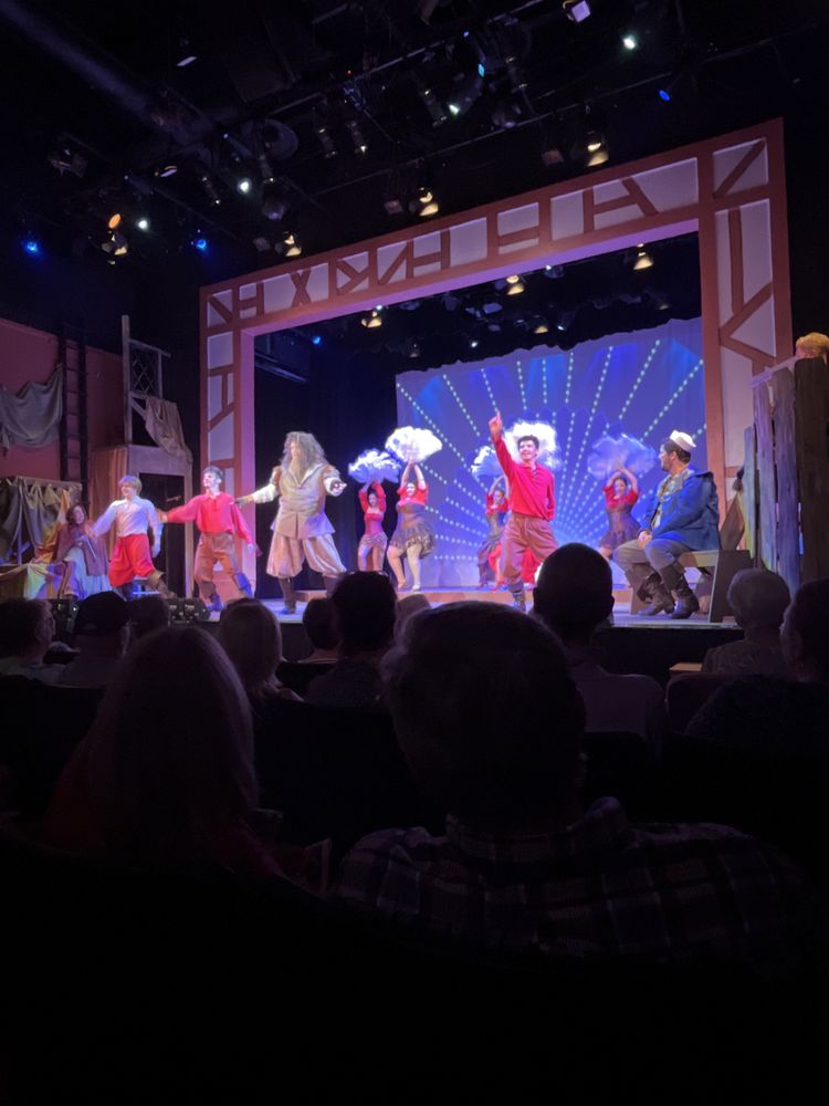 Social spots from Theatre of the Republic