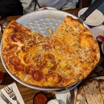 Offshore Ale - Half cheese and half pepperoni pizza. - Breweries Near Me - Oak Bluffs, Massachusetts Offshore Ale - Half cheese and half pepperoni pizza. - Breweries Near Me - Oak Bluffs, Massachusetts