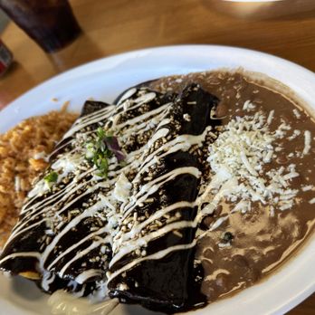 Cocina Del Carmen - chicken enchiladas plate with mole sauce - Mexican Near Me - Temecula, California