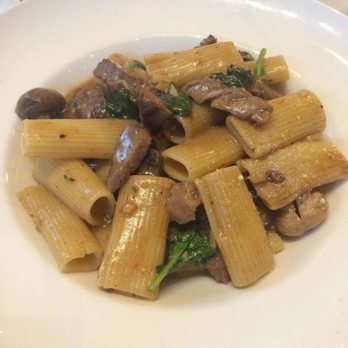 Corrado's Restaurant - Rigaton di Manzo - Italian Near Me - Whitby, Ontario