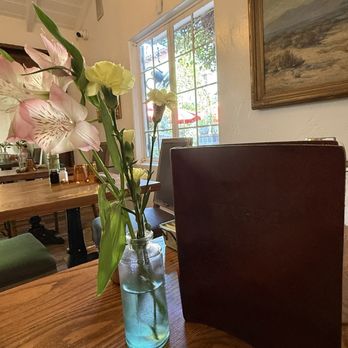 FARM - Fresh flowers for table decor and the cocktail menu. - French Near Me - Palm Springs, California FARM - Fresh flowers for table decor and the cocktail menu. - French Near Me - Palm Springs, California