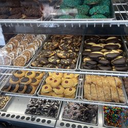 Alfonso’s Pastry Shoppe