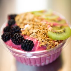 Kwench Juice Cafe - Tropical Bowl made with Pitaya