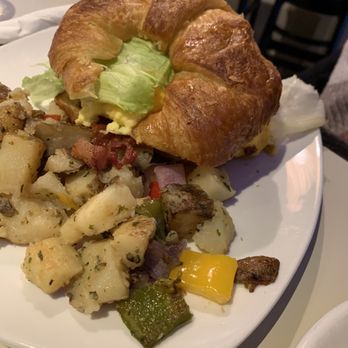 Cafe con Leche - Croissant Sandwich - Mexican Near Me - Chicago, Illinois