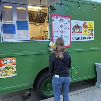 Taqueria La Bienvenida - Food truck - Food Trucks Near Me Taqueria La Bienvenida - Food truck - Food Trucks Near Me
