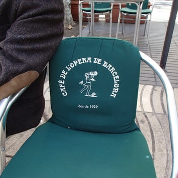 Cafè de l'Ópera - Outside seats are padded and comfortable - Coffee & Tea Near Me - Barcelona, B Cafè de l'Ópera - Outside seats are padded and comfortable - Coffee & Tea Near Me - Barcelona, B