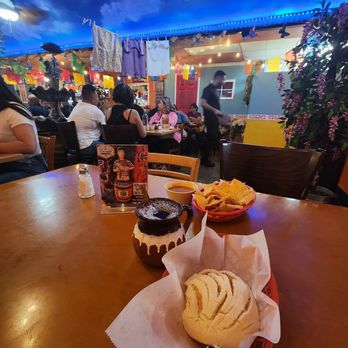 LA VECINDAD - Tacos Near Me - Las Vegas, Nevada LA VECINDAD - Tacos Near Me - Las Vegas, Nevada