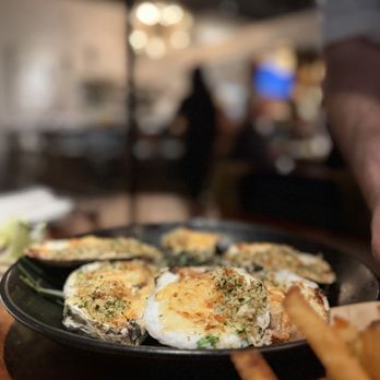Little’s Oyster Bar - Seafood Near Me - Houston, Texas Little’s Oyster Bar - Seafood Near Me - Houston, Texas