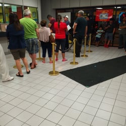 Belmont Central Currency Exchange - And there's still 20 of us behind that line