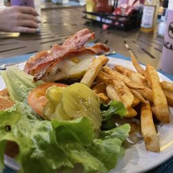Sunset Cove - Burger
