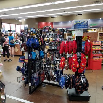 Davis Travel Center - Snacks, Drinks and more - Convenience Stores Near Me - Stony Creek, Virginia