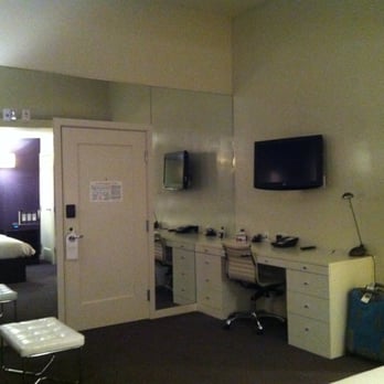 Hotel Keen - Suite 302. Door and desk area... See? pretty spacious!!! - Hotels Near Me - Palo Alto, California Hotel Keen - Suite 302. Door and desk area... See? pretty spacious!!! - Hotels Near Me - Palo Alto, California