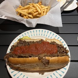 Machs Gute Pub and Grille - Cheesesteak