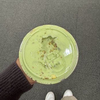 Molly Tea - Pistachio crumbs - Bubble Tea Near Me - San Gabriel, California