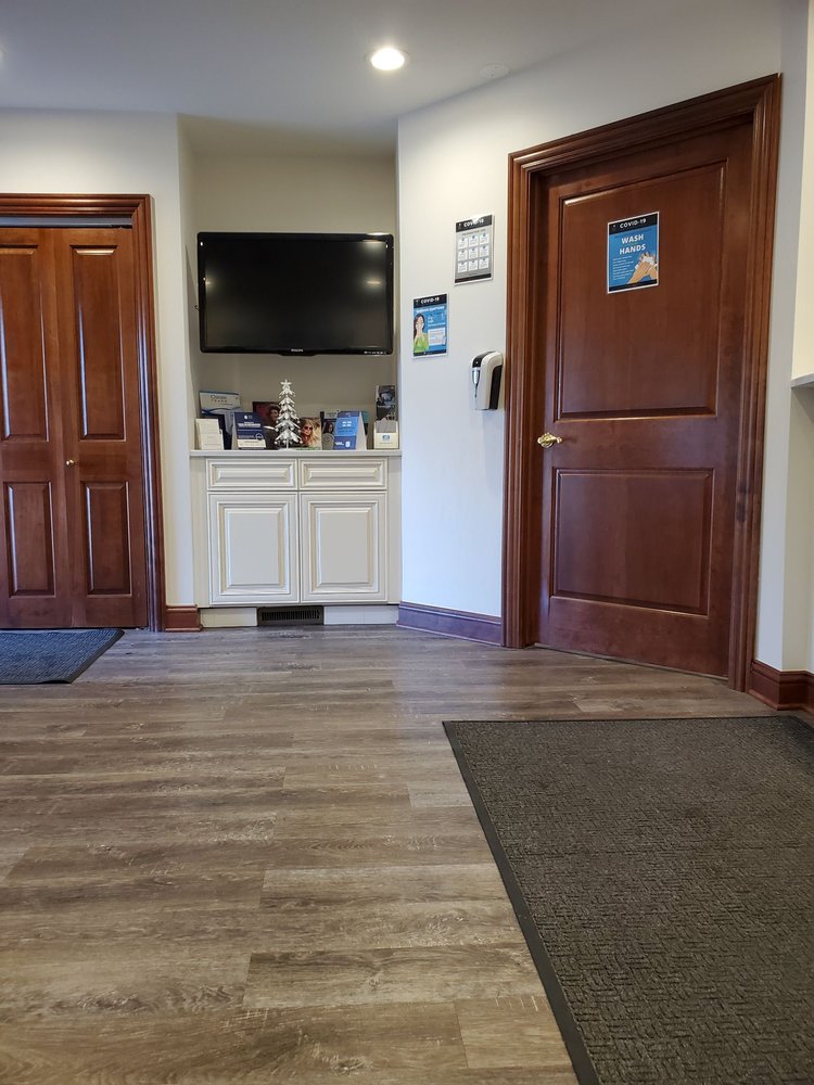 ADVANCED EYECARE OF WHEATON Updated September 2024 1325 N Main St