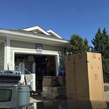 Lenox Farms - Luxury views include dead appliances routinely stored around maintenance shed. - Apartments Near Me - Braintree, Massachusetts
