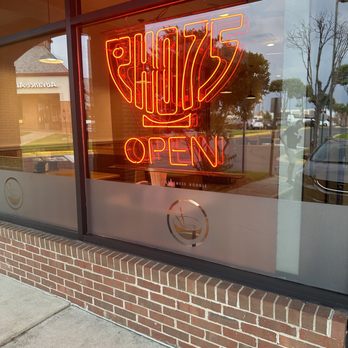 Pho 75 - neon sign - Vietnamese Near Me - Centreville, Virginia
