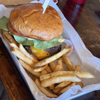 Lake Alpine Resort - Smash Burger - Hotels Near Me - Bear Valley, California Lake Alpine Resort - Smash Burger - Hotels Near Me - Bear Valley, California