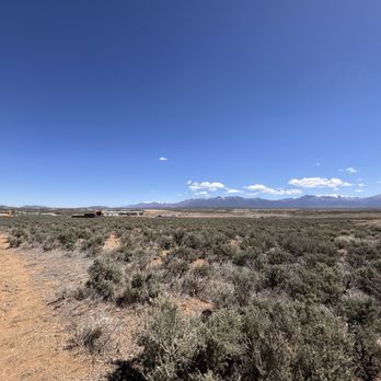 Earthship Biotecture - General Contractors Near Me - Tres Piedras, New Mexico