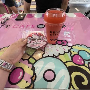 Hello Kitty Cafe - Desserts Near Me - Las Vegas, Nevada