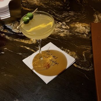 EVELYN - Dirty martini - Lounges Near Me - Dallas, Texas
