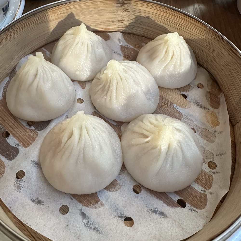 Dumpling Kitchen & Bar - Steamed Soup XLB (6 Pcs) - Dim Sum Near Me - Burlingame, California