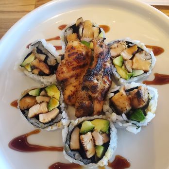 Yen Sushi & Sake Bar - Teriyaki Roll - get extra sauce - Japanese Near Me - Studio City, California