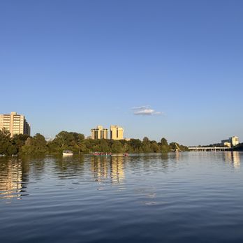 Retro Boat Rentals ATX - Wow the downtown ! - Boating Near Me - Austin, Texas Retro Boat Rentals ATX - Wow the downtown ! - Boating Near Me - Austin, Texas