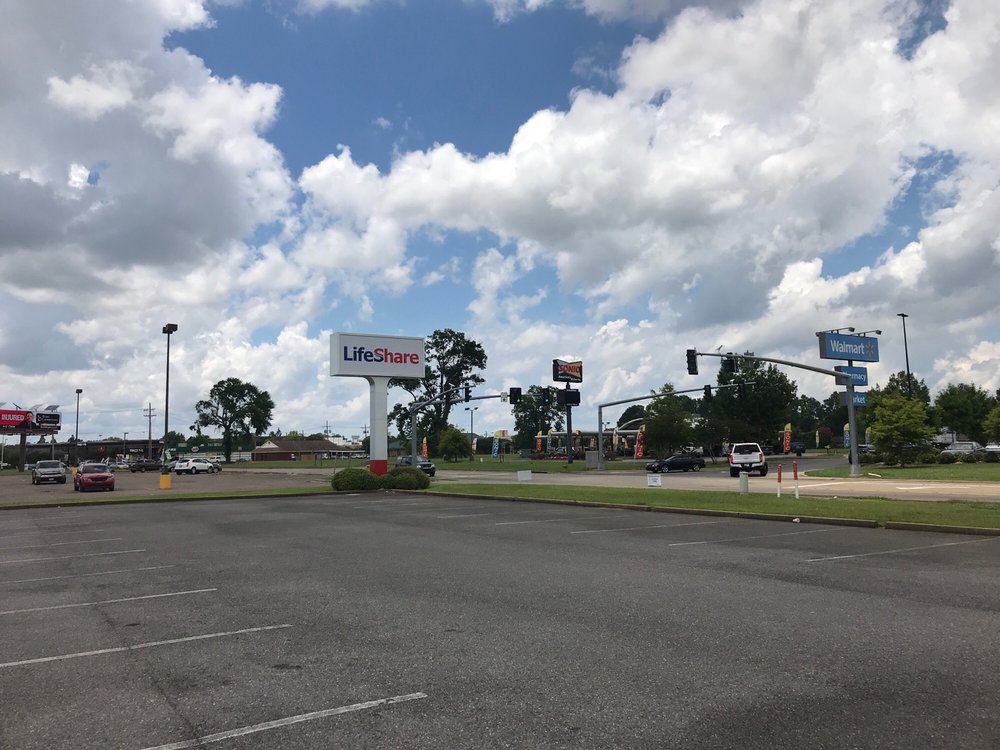 LIFESHARE BLOOD CENTER 2051 N Mall Dr, Alexandria, Louisiana Blood