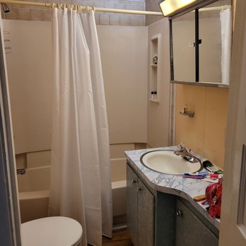 1. Simmons Motel