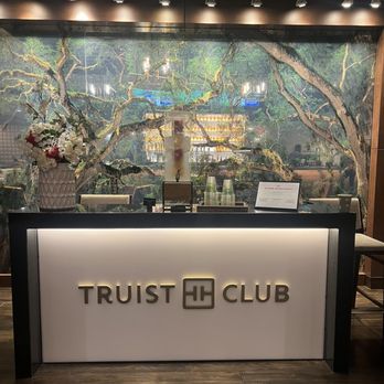 Truist Club - Truist Club entrance at the Delta Sky Lounge Area - Lounges Near Me - Atlanta, Georgia