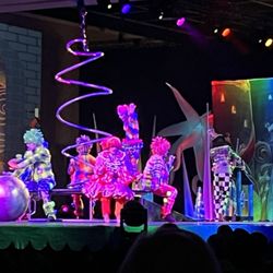 Pomp Snow & Cirqueumstance