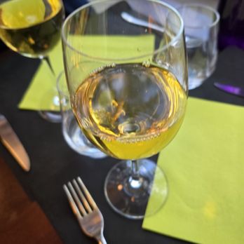 La Vie d'Ange - White wine (Sauvignon Blanc from Bordeaux region if I remember correctly) - French Near Me - Paris, 75