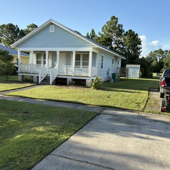 Bayou Breeze Lawn Solutions - Lawn Services Near Me - Bay St. Louis, Mississippi Bayou Breeze Lawn Solutions - Lawn Services Near Me - Bay St. Louis, Mississippi