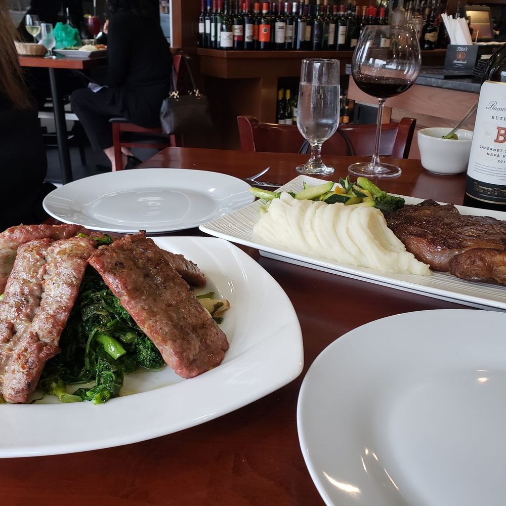 La Lupa Ristorante - Italian Near Me - North Haven, Connecticut