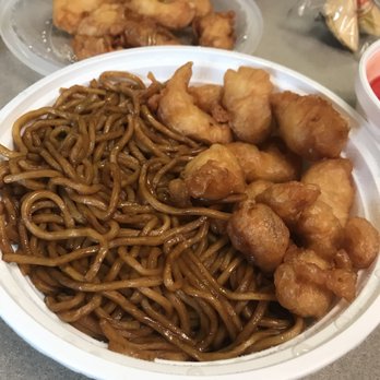 Hot Wok - Sweet n Sour Chicken and plain Lo Mein lunch special. They charged me $2 more for even though the menu cost difference is .15 cents. - Chinese Near Me - Niles, Michigan Hot Wok - Sweet n Sour Chicken and plain Lo Mein lunch special. They charged me $2 more for even though the menu cost difference is .15 cents. - Chinese Near Me - Niles, Michigan