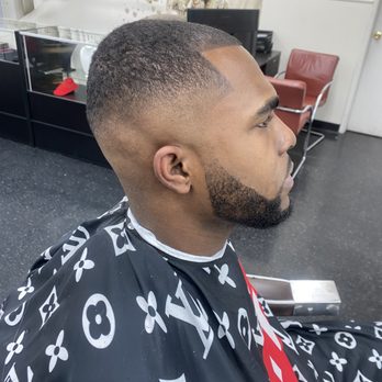 Neifi Barber - Skin fade with beard - Barbers Near Me - Somerset, New Jersey Neifi Barber - Skin fade with beard - Barbers Near Me - Somerset, New Jersey
