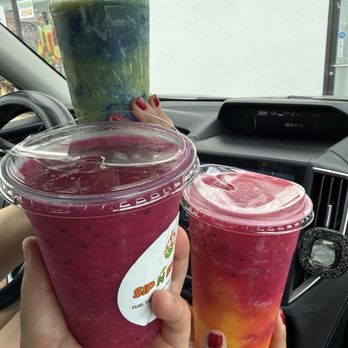 Sip N Smile - Mango Dragonfruit and Coconut Cloud - Acai Bowls Near Me - Artesia, California Sip N Smile - Mango Dragonfruit and Coconut Cloud - Acai Bowls Near Me - Artesia, California
