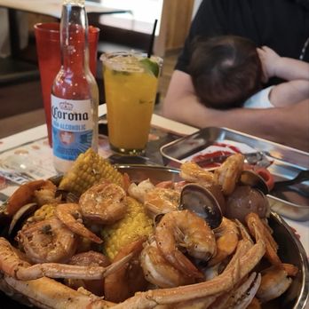 Pier 88 Boiling Seafood & Bar - Seafood Near Me - Issaquah, Washington Pier 88 Boiling Seafood & Bar - Seafood Near Me - Issaquah, Washington