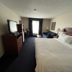 Holiday Inn Express Deforest