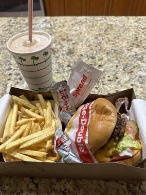 In-N-Out Burger by null