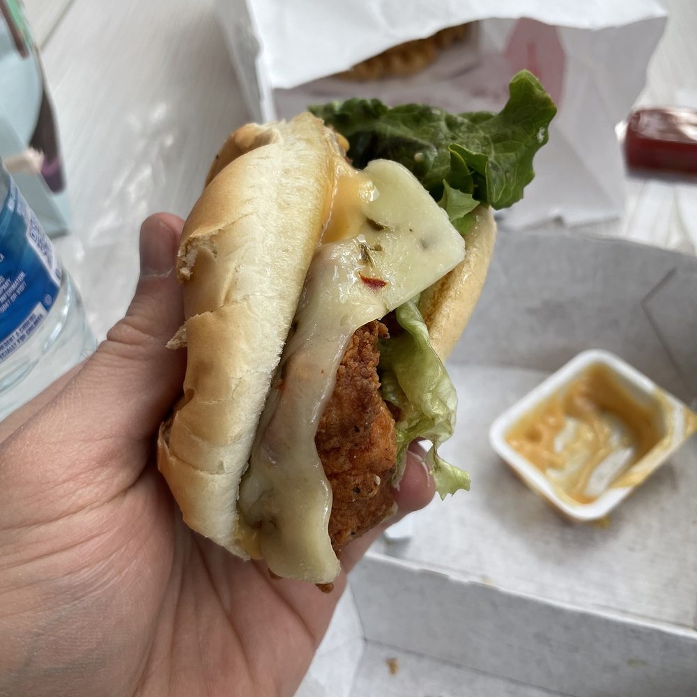 Spicy Deluxe Sandwich Spicy Deluxe Sandwich