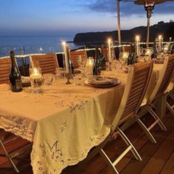 Vintres - A beautiful wine dinner in Portuguese bend at sunset